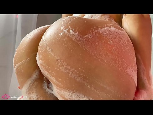 ❤️ Brünette masturbiert Muschi mit Vibrator zu intensivem Orgasmus in der Dusche ☑ Porno bei uns
